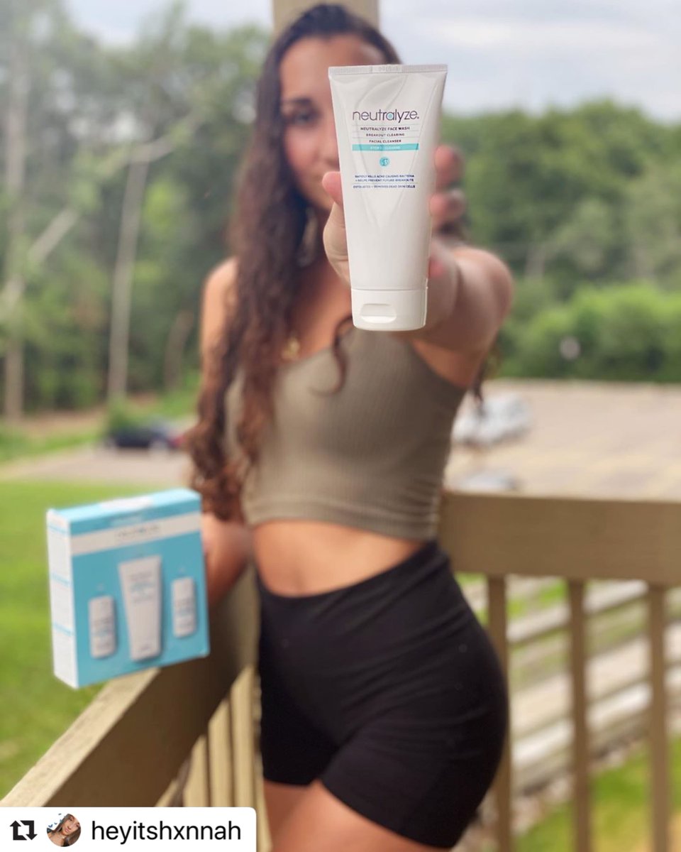 neutralyzeacne's tweet photo. Let's face it, you can't have healthy skin without a clean face. 💦 OooOoOh the power of an effective, acne-fighting cleanser! 😍
#amazonfinds #amazonhaul #amazoninfluencer #skincare #acneskincare #acnescars #acnebreakouts #pimples #breakouts #acne https://t.co/QEWKCo3q7r