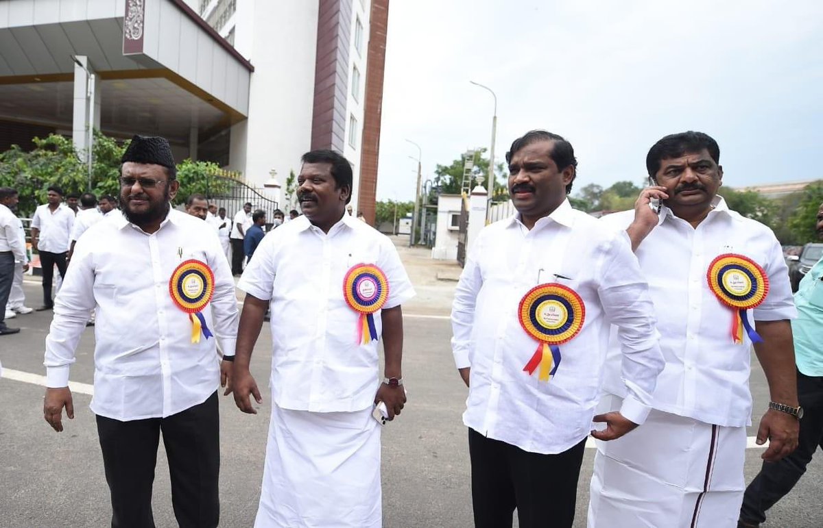 Anbu_Chitrarasu's tweet photo. தமிழ்நாடு சட்டமன்ற பொதுக்கணக்குக்குழுவின் சார்பாக சட்டமன்ற முன்னாள் சட்டப்பேரவை உறுப்பினர் விடுதியில் ஆய்வு செய்தார் அண்ணன் @VelmuruganTVK அவர்கள்.. https://t.co/hnZ2yrTRRh