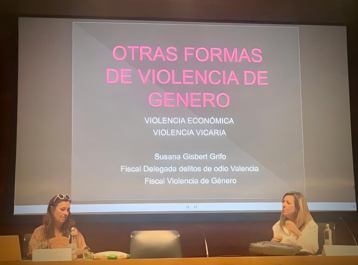 #ViolenciaEconómica y #ViolenciaVicaria: otras formas de #ViolenciadeGénero que analizamos hoy en el curso de especialización del <a href="/ICAV_abogacia/">ICAV abogacia</a>. Una formación muy interesante para nuestro equipo de #DerechodeFamilia.