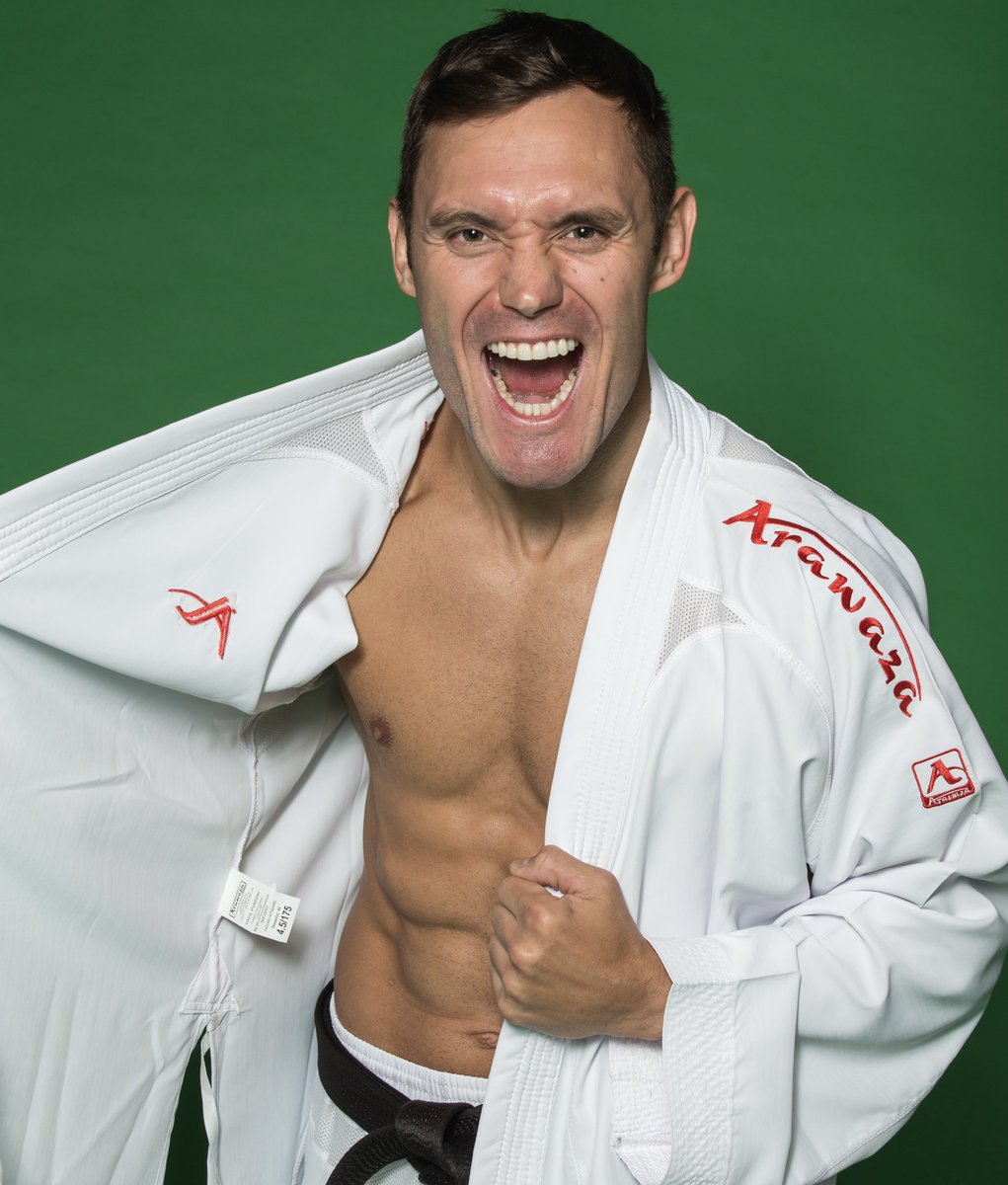 DouglasBrose's tweet photo. Armadura, corpo, mente e espírito prontos! Em 2 semanas de volta a guerra! Oss
📸 @lldazo
#BroseTeam #Arawaza #ArawazaBrasil #TeamArawaza #Olympic #douglasbrose #3xworldchampion #karate #Karatekid #karatedo #karateka #wkf #kumite #worldkaratechampion #CDEBrasil #exercitobra https://t.co/kOwKha5iH0