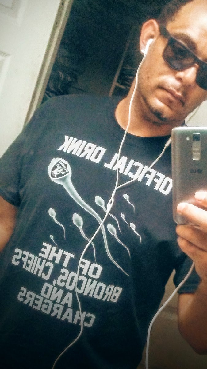 lowski619's tweet image. #RaiderNation drop an old Raider gear pic. #Repyoteam