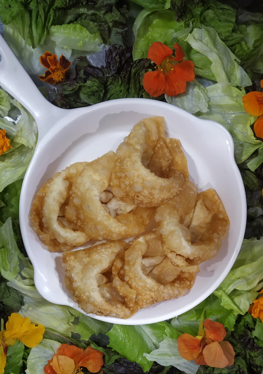 Shahrukhahmed84's tweet photo. Fried wontons
Keep supporting @Shahrukhahmed84 for amazing food posts and recipe
#chefshahrukhahmed #srkahmed
#mumbaifoodlovers #mumbaifoodie #mumbai #mumbairesturants #mumbaitimes #love #lovequotes #mumbaimerijaan #foodlove #mumbaifoodies #mumbaifoodblogger https://t.co/bmq5ZQ7MxR