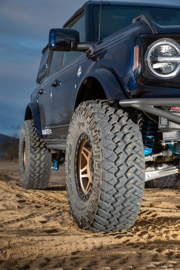NittoTire's tweet photo. Green or blue? #ReconGrappler #TrailGrappler @lgs_ctsmotorsports @bajakits⁠
⁠
#fordbroncos #broncobuild https://t.co/KIunEIfgo1