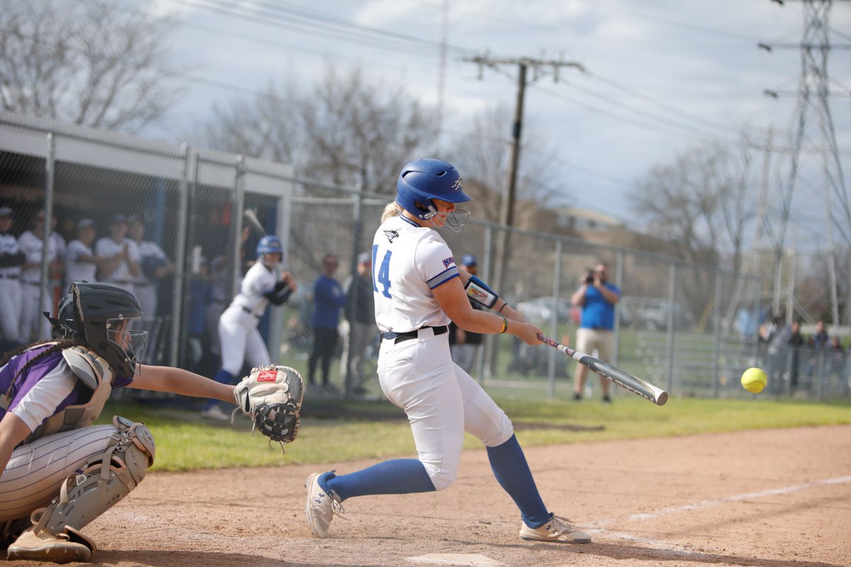 Tori Miller Earns First Team All-Conference &amp; Anna Smith Makes 2022 Softball CL All-Tourney Team bit.ly/3sQ3N7x