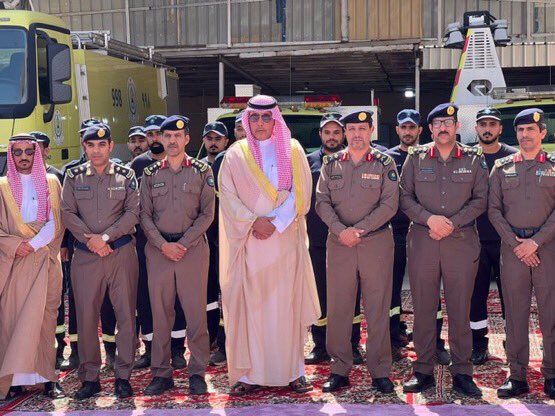 News_Almadinah's tweet photo. مدير الدفاع المدني بمنطقة #المدينة_المنورة اللواء الدكتور علي بن عبدالله الشهري يُدشّن مركز #الدفاع_المدني بالحجر التابع لمحافظة #العلا، وذلك بحضور المحافظ راشد القحطاني. https://t.co/pg0fBlSiKI