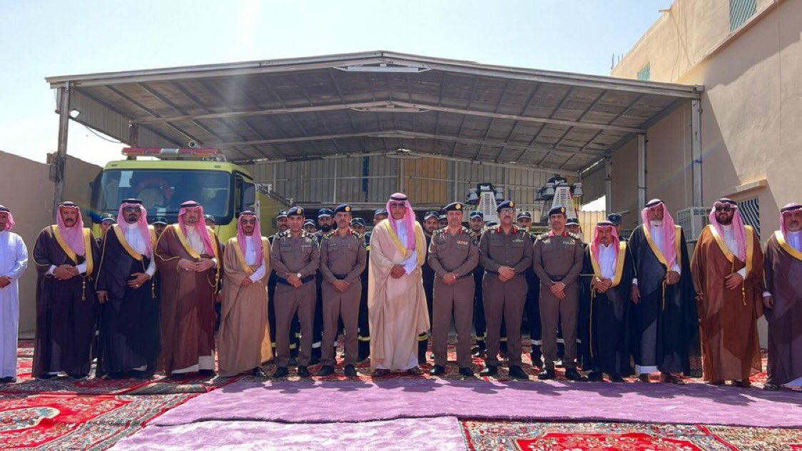 News_Almadinah's tweet photo. مدير الدفاع المدني بمنطقة #المدينة_المنورة اللواء الدكتور علي بن عبدالله الشهري يُدشّن مركز #الدفاع_المدني بالحجر التابع لمحافظة #العلا، وذلك بحضور المحافظ راشد القحطاني. https://t.co/pg0fBlSiKI