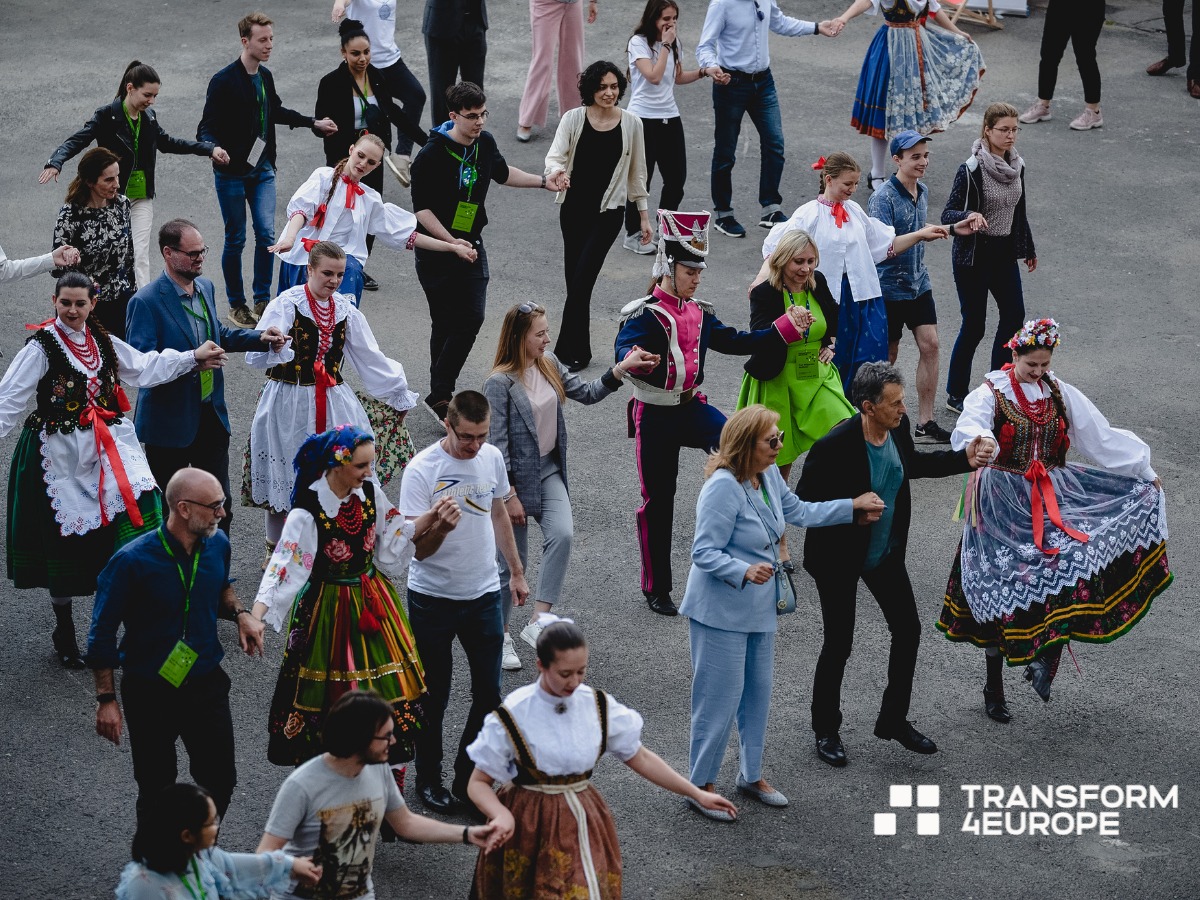 USinKatowice's tweet photo. Podsumowanie wtorku!
#T4EUWeek to nie tylko warsztaty i wykłady, ale także doskonała okazja do zawarcia nowych znajomości i poznania regionu, kultury!
https://t.co/OwzoJ2ktyr https://t.co/3ACZkFbUDU