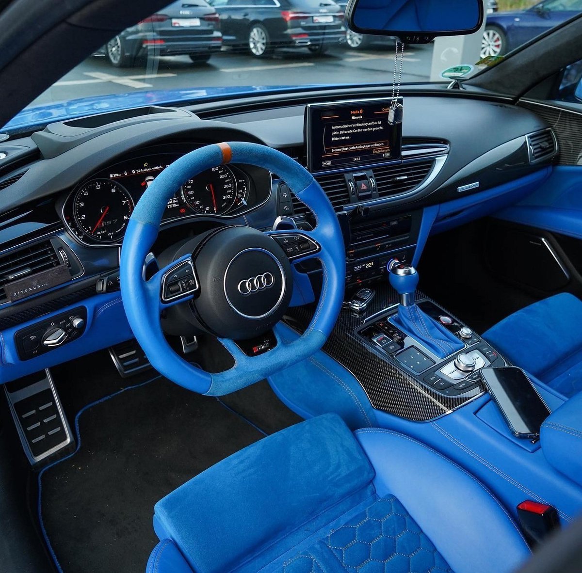 dailycaars's tweet photo. #Audi RS7 https://t.co/wtX1y4gKTM