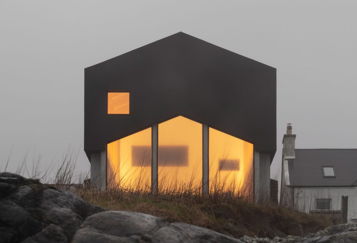 tomravenscroft's tweet photo. Location. Location. Location. Lovely house by @denizenworks within the ruins of a stone cowshed on the isle of Tiree – https://t.co/XrEx6moLCp (via @Dezeen) https://t.co/oPUr0WRMsi