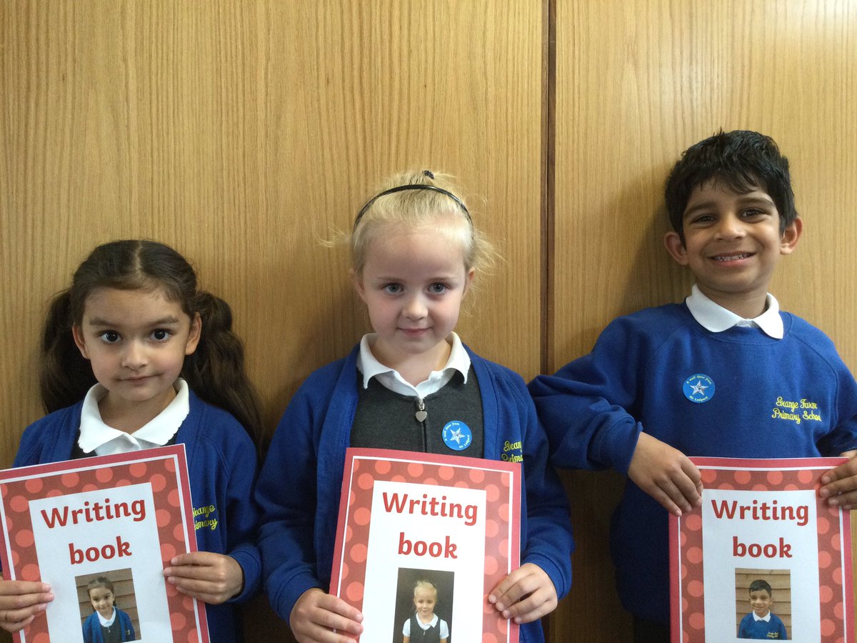 gfprimarycov's tweet image. Reception wrote some amazing sentences today about our adventures at the farm. Mr Ledgard was very impressed with their writing #GFReception #wonderfulwriting 📝✏️