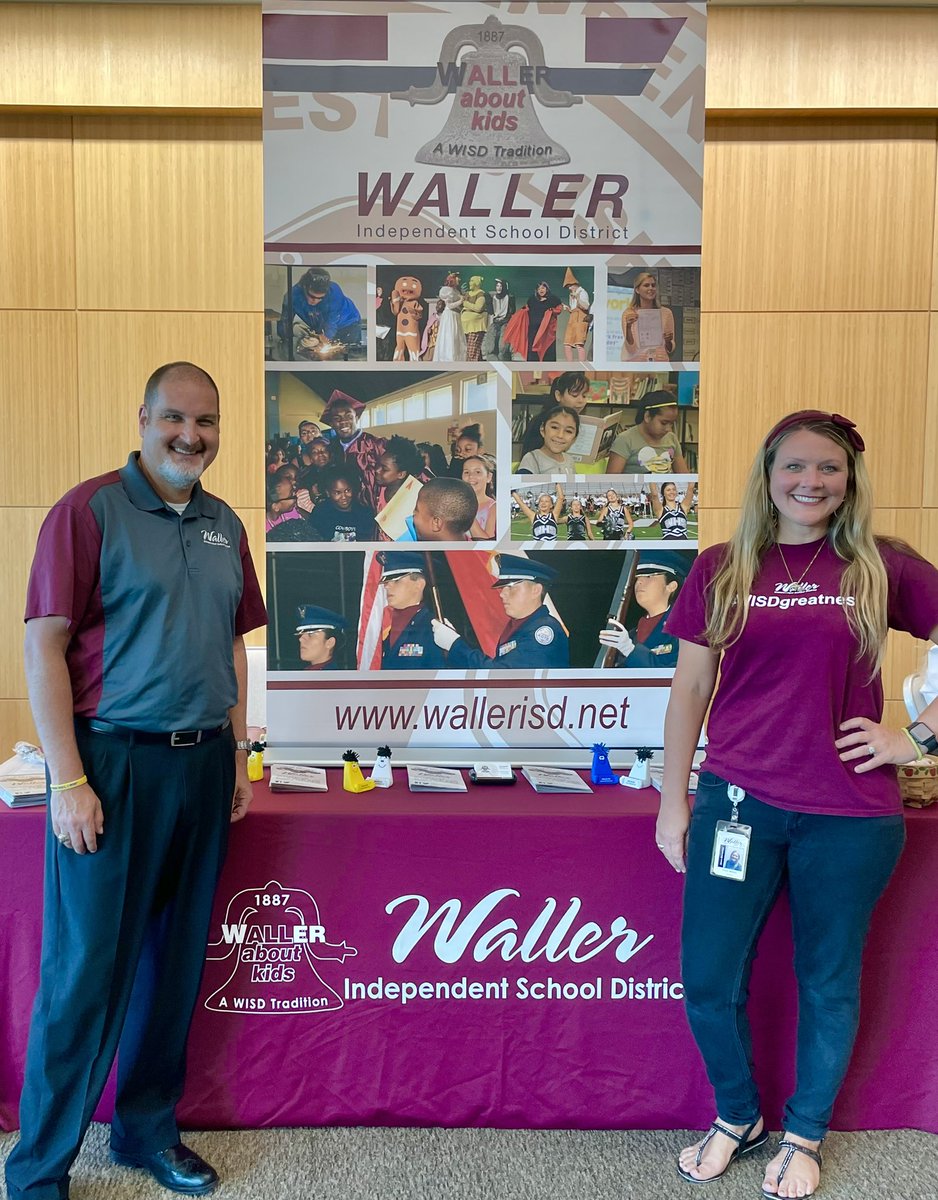 EricMeldahl's tweet photo. @MeldahlSonya and I really enjoyed meeting the fantastic candidates (and potential future members of the Waller Bulldog Family) at the @SamHoustonState 4+1 Teacher Job Fair last night! #WISDgreatness https://t.co/Du1wQc2vNs