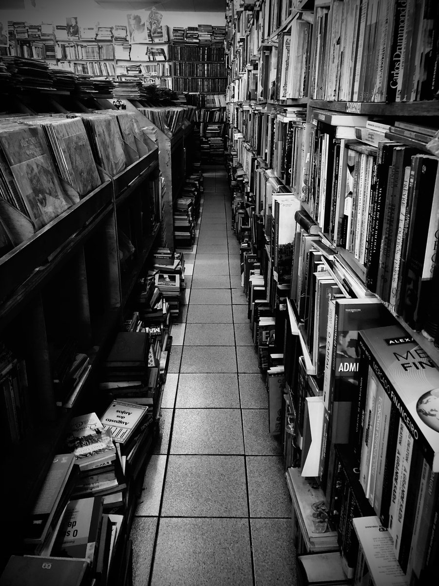 JohnArmless's tweet photo. Passing in the morning by a place I love to be an old bookstore. #photo #streetphotography #blackandwhitephotography #bookstore #oldbookstore #photography #photographer 
📷 © Jose Alberto Moraes https://t.co/gzdSrbnml2