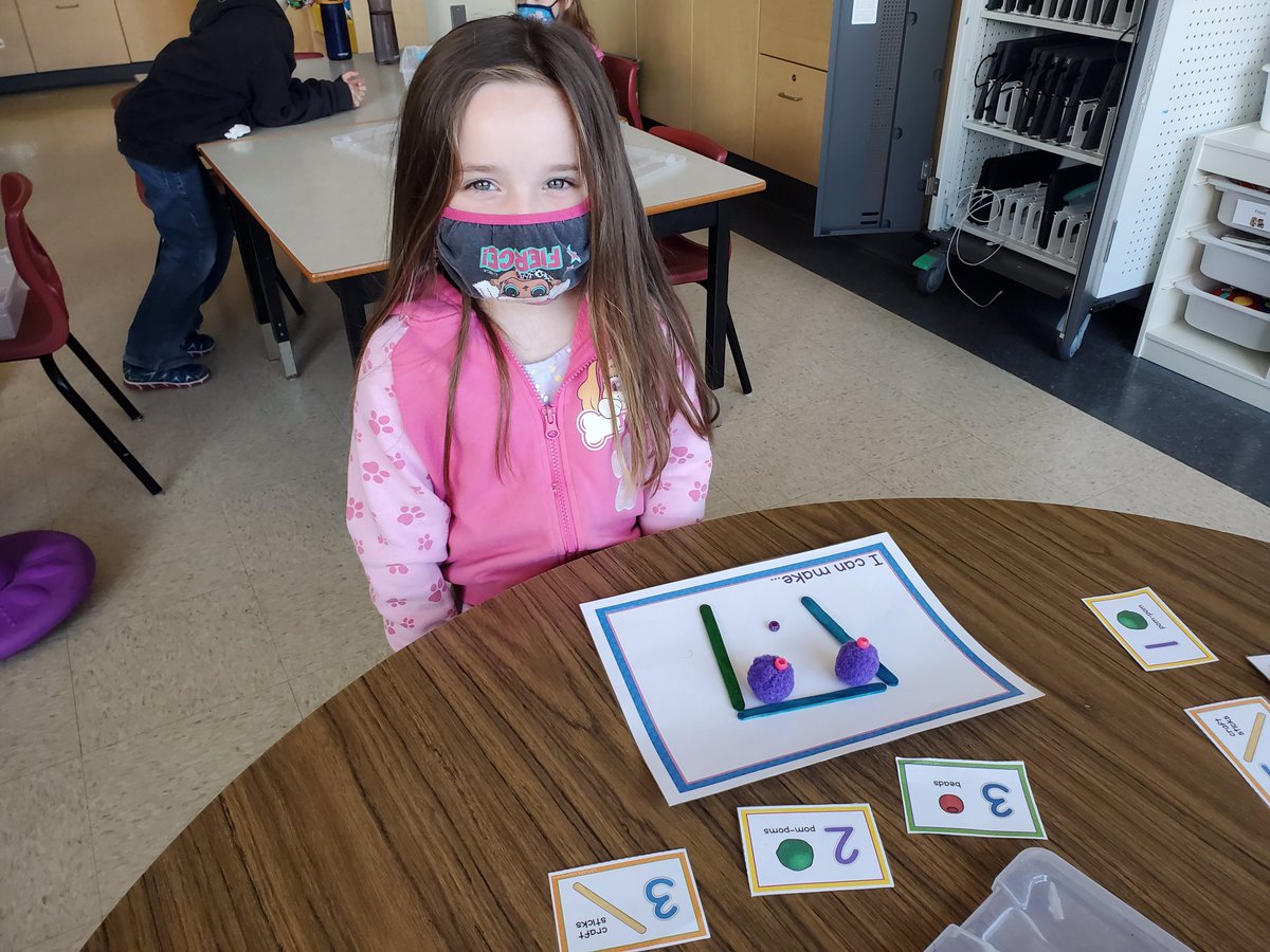 GillBaskwill's tweet photo. We're combining making and math! Their creativity is awesome! #mathworkstations #seewhatimlearning @SMES01 https://t.co/JL9dWgwp6I