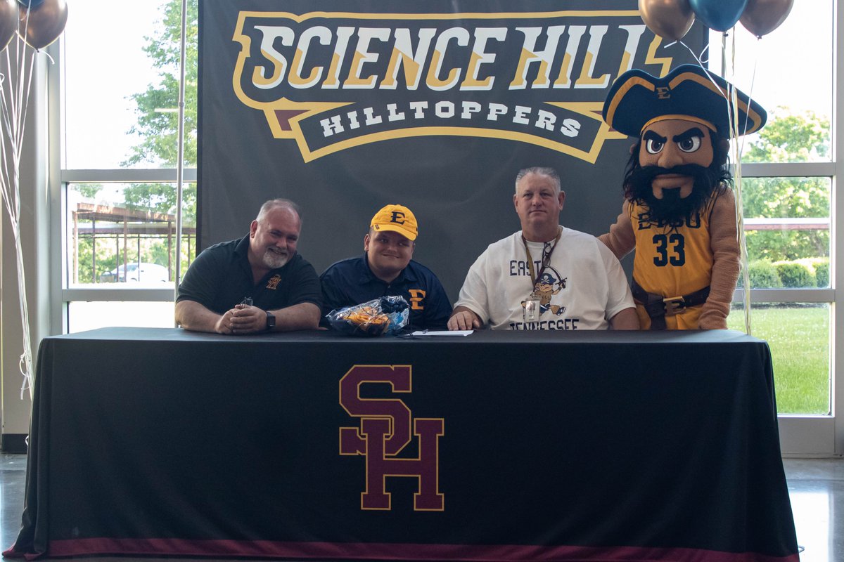 jcityTNschools's tweet photo. What an incredible morning as we celebrated the three newest signees to Access ETSU! Congrats to Jeremy Marlor, Ethan Acres, & Abigail Sanders! Our loss is ETSU's gain. These students will be #ToppersForLife. We even had a surprise guest & recent ETSU graduate Garrison Buchanan. https://t.co/EK11hQFp13