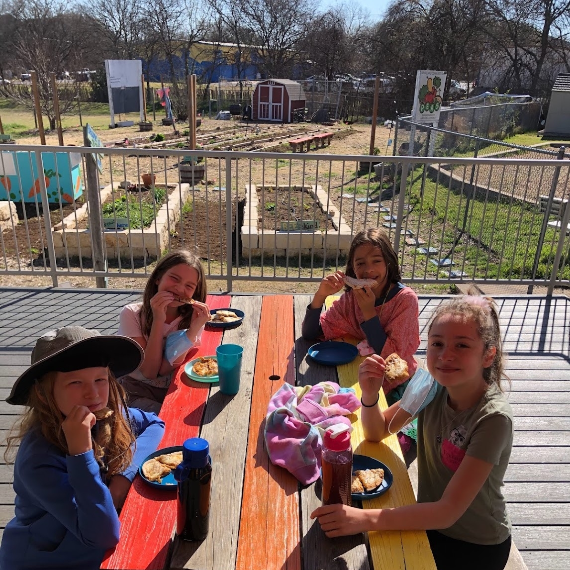peas_community's tweet photo. This Saturday at our Spring into Fun Day, Chef Nancy will be doing a kitchen demo! We still have available spots, but spots are limited so make sure you sign up here before Saturday to reserve your spot!! https://t.co/ndkNY8N5ui https://t.co/5keuz10m4u