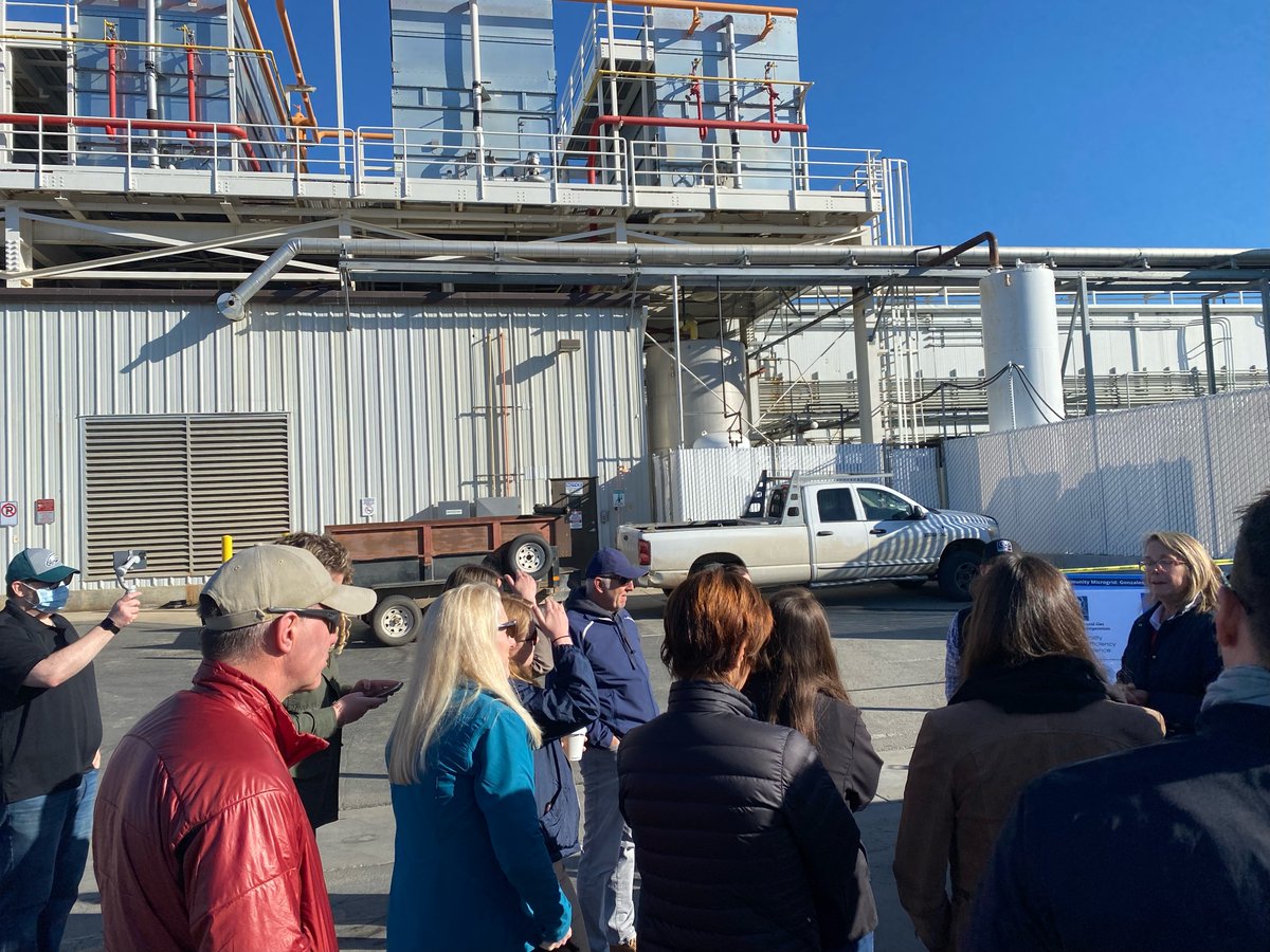 IntFreshProduce's tweet photo. Kicking off day 3 of the #FreshFieldCatalyst with a conversation with Brian Curtis of @concentricpower about #power, #energyefficiency and #sustainability! https://t.co/5tONzzvQVR