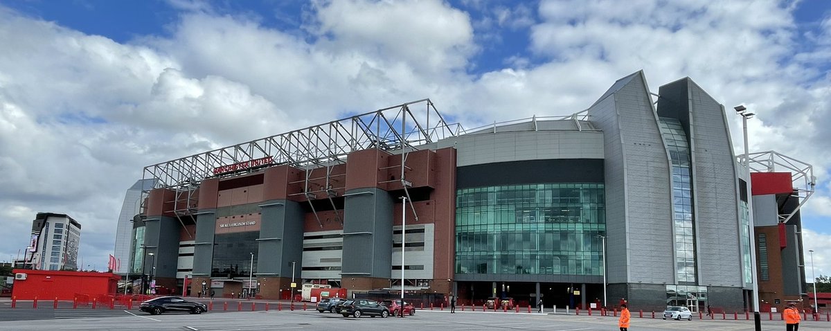 DervChown's tweet photo. Fantastic evening ahead with a capacity crowd at Old Trafford (73,000 inc 4,500 Forest fans) to watch the U18s FA Youth Cup Final. Incredible support and a great achievement for all the young players. 🔴⚫️ https://t.co/drkXnK4KWI