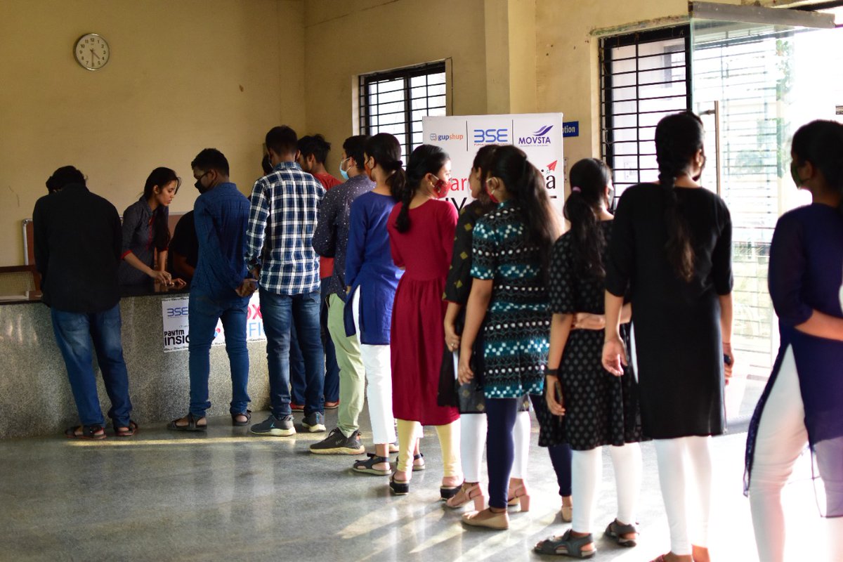 suiit_official's tweet photo. Innovation Club, SUIIT in collaboration with @Startupsindia_1 has successfully organized HY-START on 07/05/22. The national level bootcamp was held in PL1, SUIIT. The session gave ample amount of knowledge on entrepreneurship &amp; startup space.
@gupshup @Easebuzz @BSESME #hystart https://t.co/dvM74PQRC1