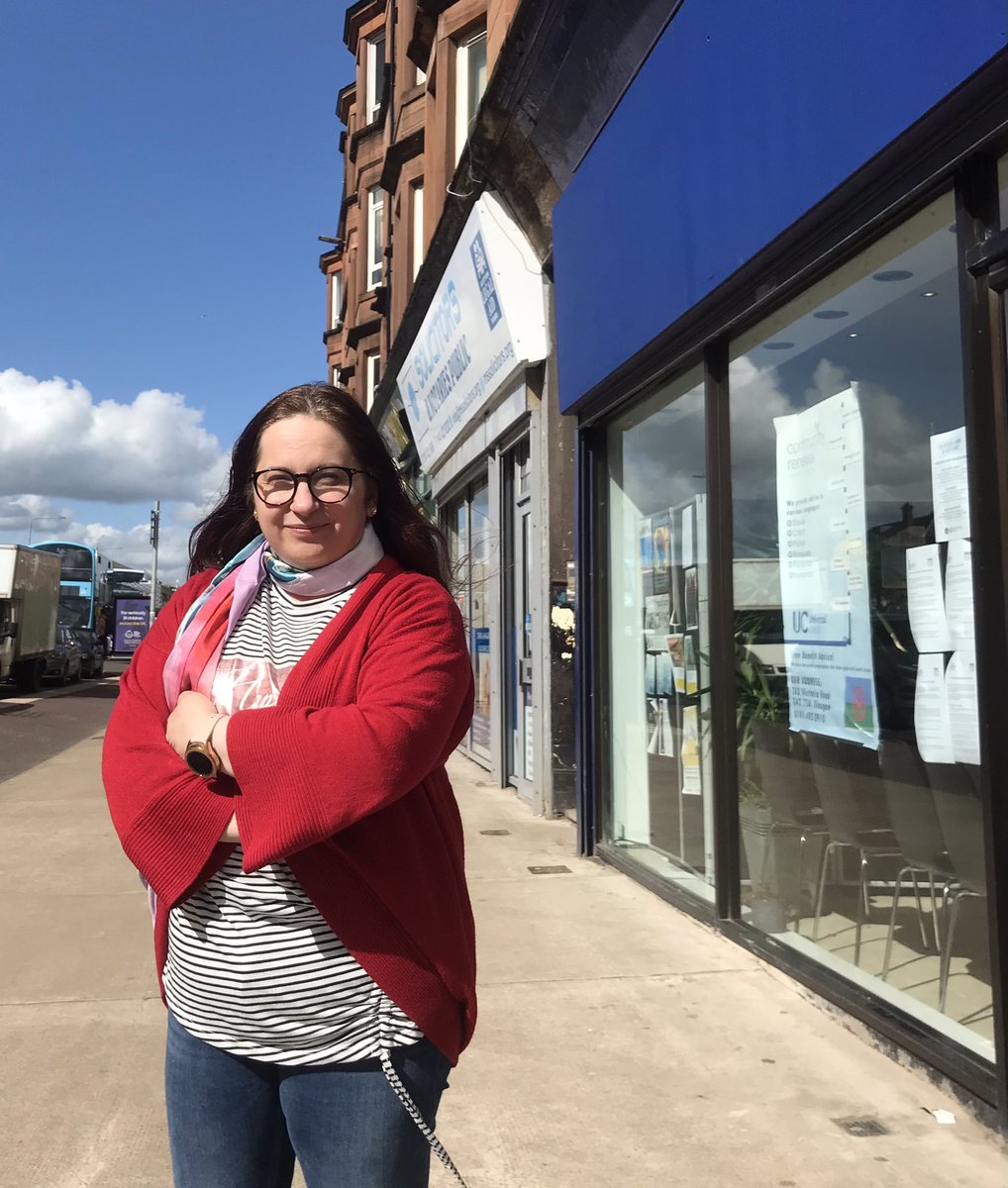 johnrahalliday's tweet photo. Let’s celebrate Ioana. She supported over 1000 Roma people since covid began. She’s stopped people getting deported, saved them from rogue landlords and got money for people without a penny for food. Tireless. Amazing. #roma #celebrate #communityrenewal #romromeha #govanhill https://t.co/mEbjomuY12