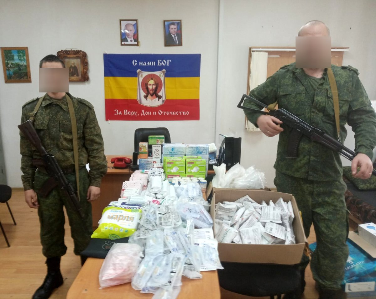 NovorossiaSOS's tweet photo. Передали бойцам ЛНР шприцы, катетеры, бинты, марля, пластыри, влажные салфетки, кровоостанавливающие губки, и многое другое… А ещё замечательные детские рисунки!

TG-канал нашей группы - https://t.co/9424c8Yuxf 
Группа в ВК - https://t.co/MZYGnrbIbV https://t.co/bKkwvX8UTS