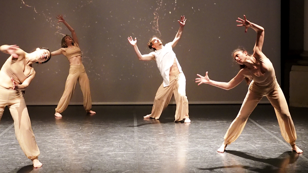 🌟 #MARASMA di #MonicaMiniucchi 
>> 26 e 27 maggio, ore 21.00 | Teatro Maddalena <<

Spettacolo prodotto da #Hangartfest e realizzato con il Laboratorio di Ricerca Corporea #LaRCo

👉 Per acquistare i biglietti: bit.ly/3kYpkpV

©️ Plinio Marsan