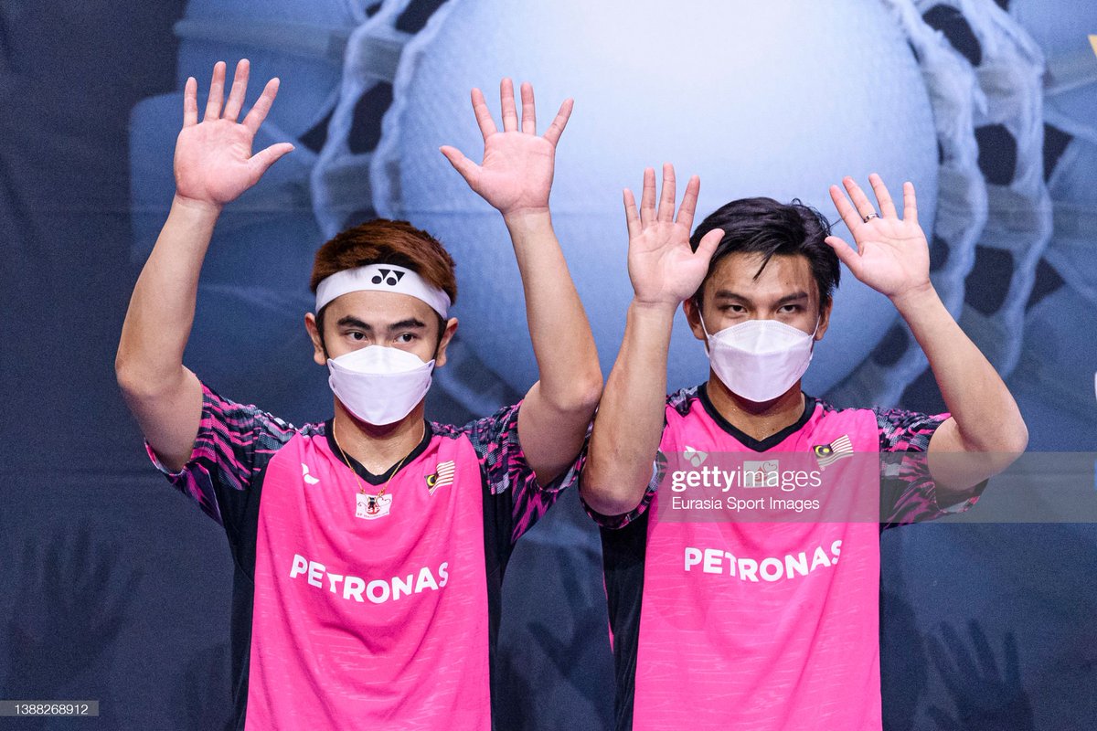 badmintoneropa's tweet photo. #BWFLiveRanking
After Goh Sze Fei/Izzuddin defeated Hoki/Kobayashi at Thomas Cup 2022
1️⃣2️⃣ Goh SF/Izzuddin (MAS +1)
New career-high for Goh Sze Fei/Nur Izzuddin!! #ThomasCup2022 https://t.co/WyKGEKUxi5