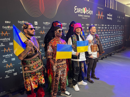 r82222402's tweet photo. В итальянский Турин слетаются фрики со всей европы 🙃 Сегодня этот шабаш пройдёт без России..наконец-то! https://t.co/cRRXDLoPSa