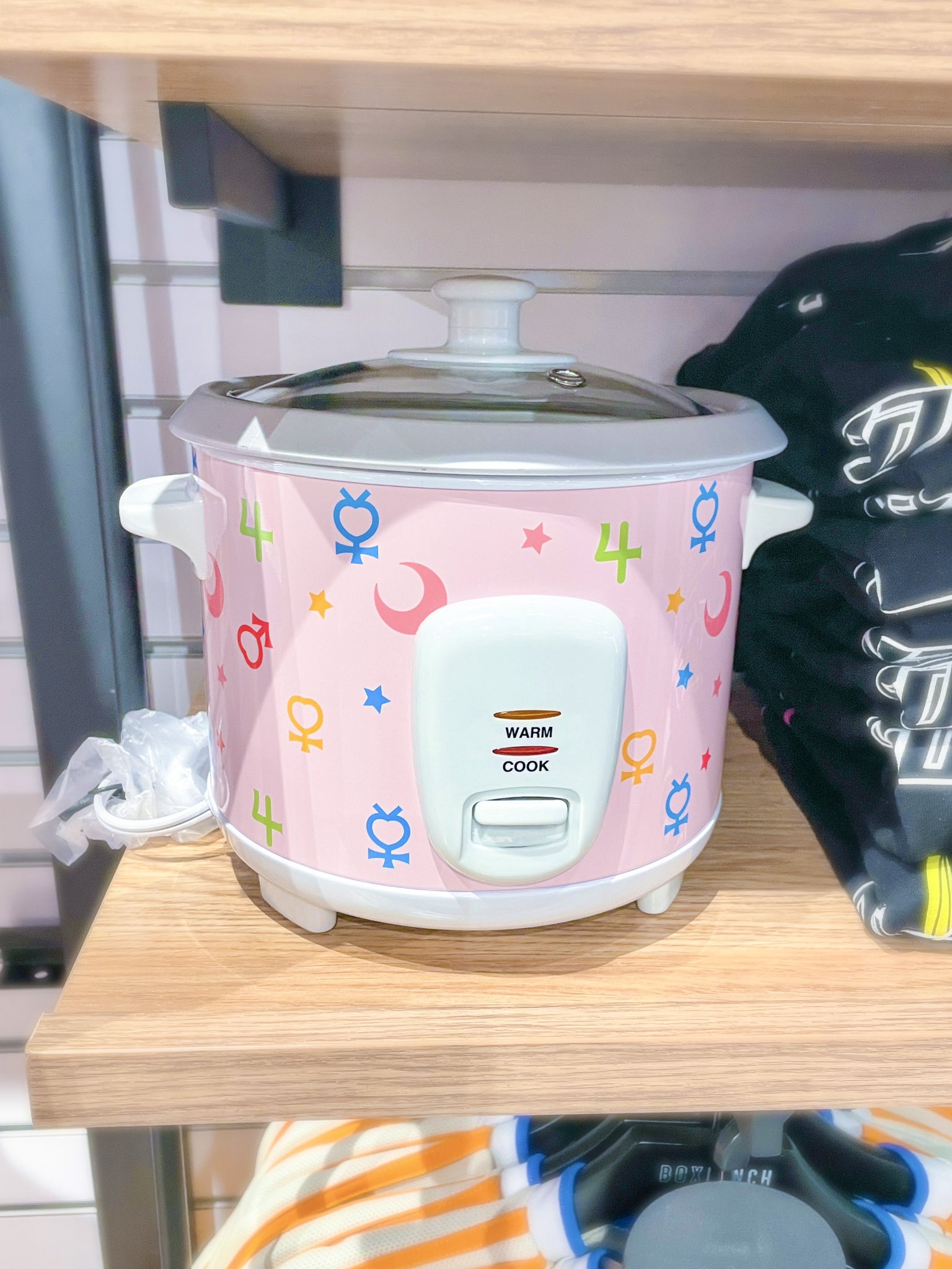✨🌙 Another Sailor Moon rice cooker from @boxlunchgifts ! They really make  everything Sailor Moon! 🌙✨ #sailormoon #セーラームーン #ricecooker
