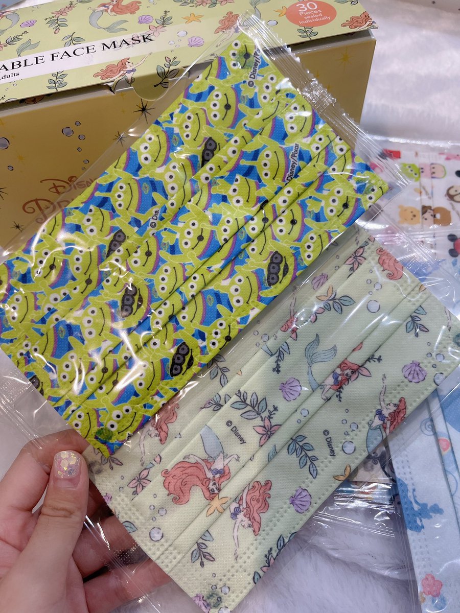 mmewrv's tweet photo. มีใครสนมุ้ยยยย แมสลายดิสนีย์(ของแท้ค่า) &amp; pop me และแมสเกาหลี ใส่แล้วหน้าเรียวสวยเว่อ แมสสีๆไว้แมชกับชุด เพิ่มความเว่อในการแต่งตัว🤣🤣✨ เดี๋ยวมาลงแบ่งขายใต้ทวิตนี้นะงับ ใส่ซองซิปล๊อกอย่างดีให้ทุกคนเยยย 💞 https://t.co/ijKzyXdwLt
