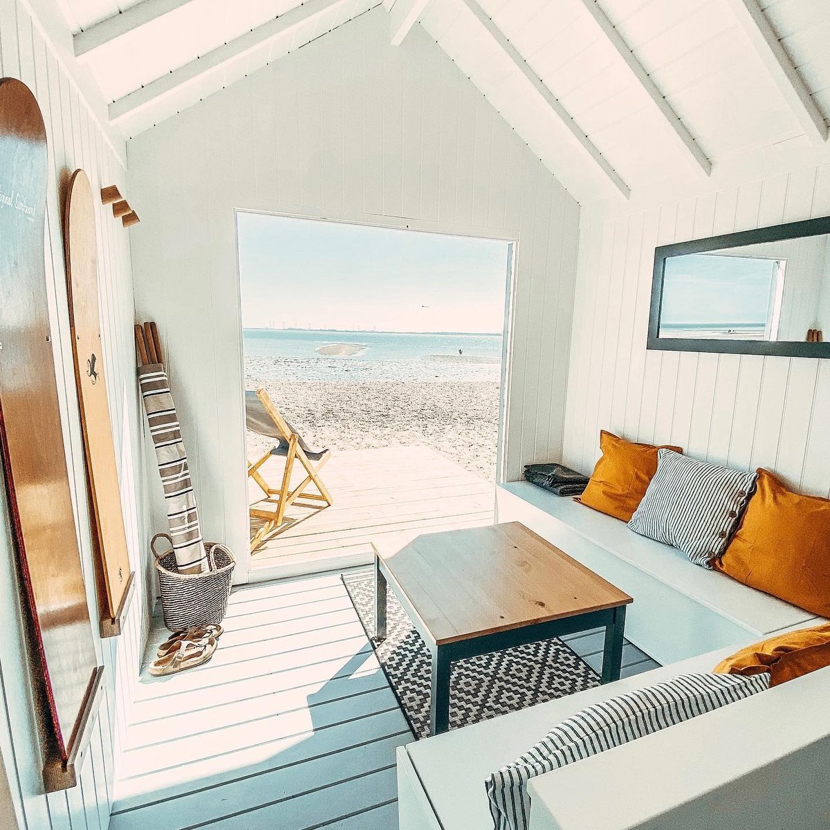 rugsdirectuk's tweet photo. This customer photo has got us looking forward to summer! βοΈ
See our range of indoor-outdoor rugs https://t.co/EWld5eDVNJ
#Repost @coolcoastalhuts #BeachHut #UKCoasts #ByTheSeaside #OutdoorRug #RugsUK https://t.co/2fXQwvPVwl