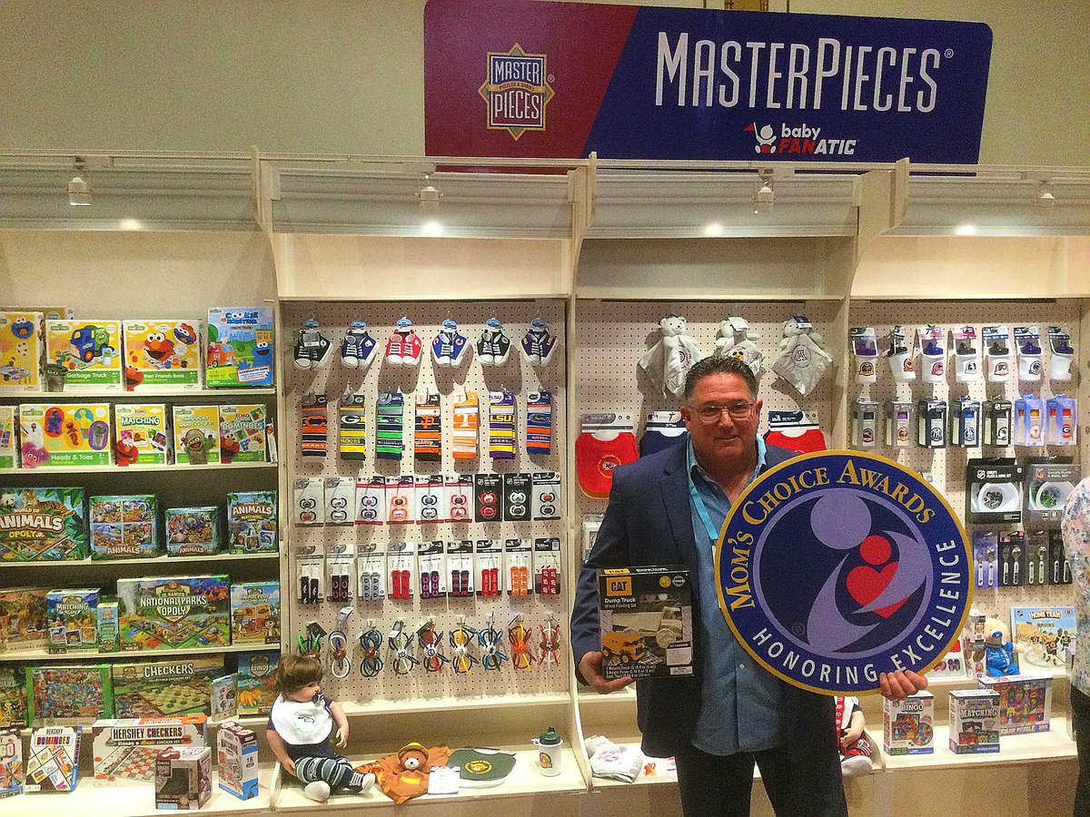 MomsChoiceAward's tweet photo. Are you at @TheABCShow in Las Vegas? So are we as well as our honorees, including @bumkins @lolliewraps @MasterPiecesToy & #wonderfold. Be sure to stop by, say hi, and check out their #awardwinning products! #abckids2022
Shop 👉 https://t.co/Yl0cFEuLar https://t.co/MfBdxsQqFF
