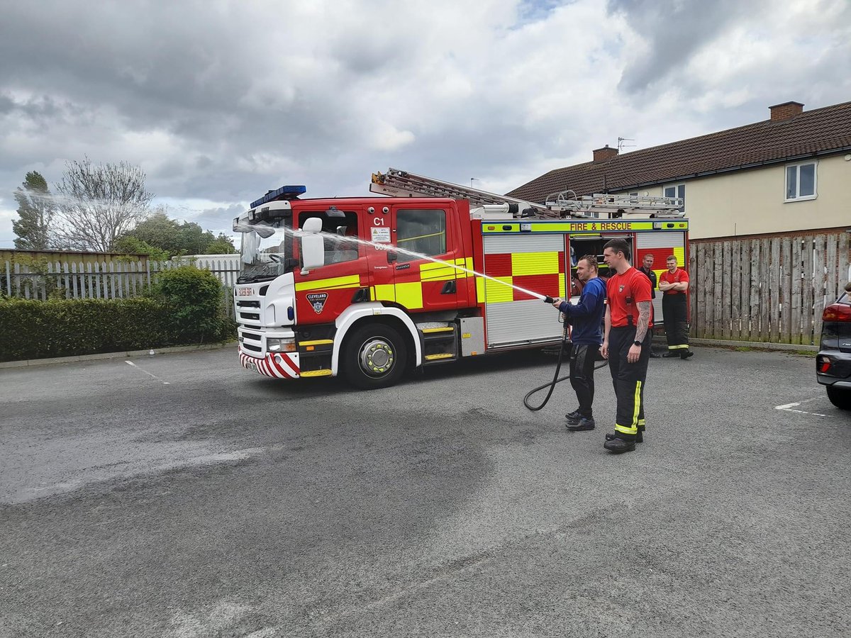 GWKNEC's tweet photo. We've had a great morning at Youth Shack learning about Arson Reduction from Jack our Kickstart Assistant Youth and Community Worker, and local young person before a great visit from @ClevelandFB ! ๐
#YouthShack
#youngpeople
#arsonreduction https://t.co/KCNhwYLGiS