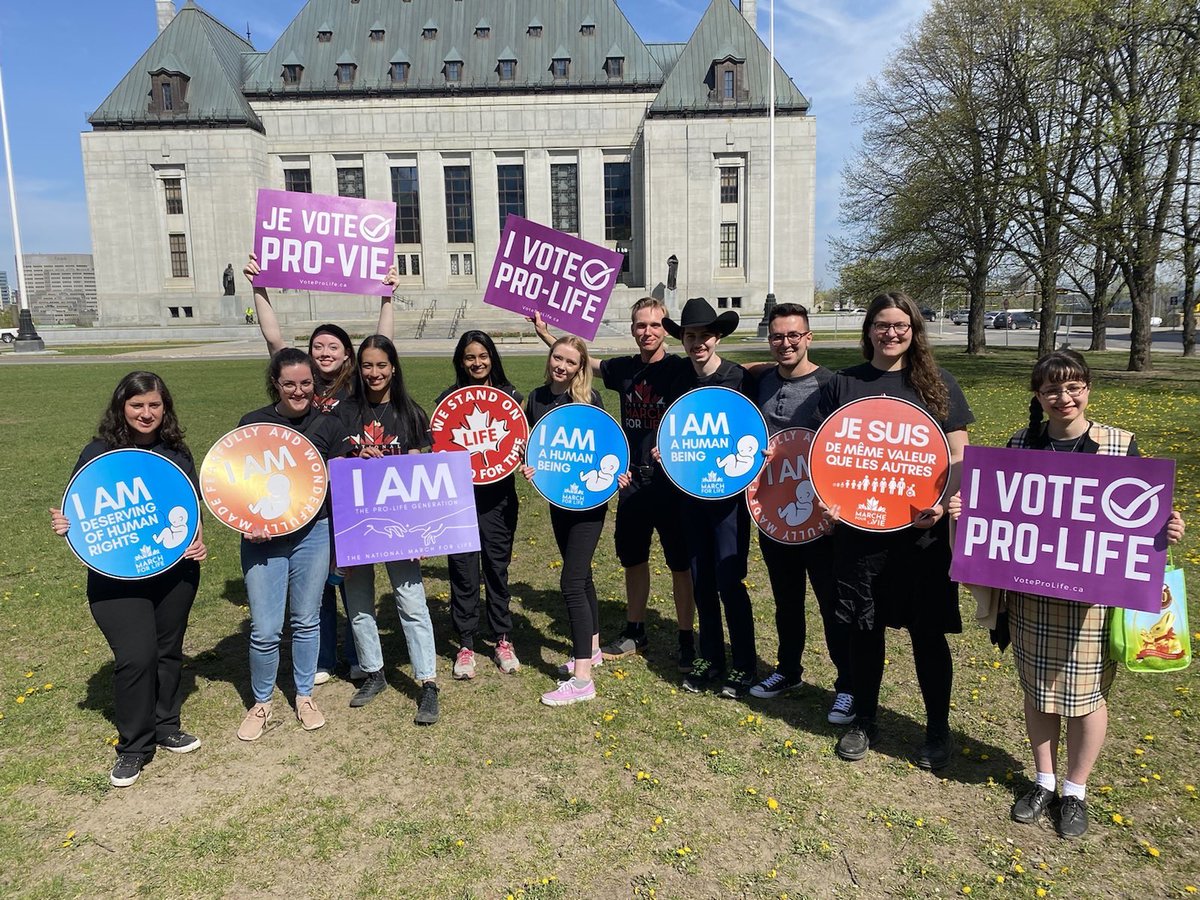 clcyouthprolife's tweet photo. The press conference in front of the Supreme Court this morning was a success! You can catch the live stream with mainstream media on our Facebook page later tonight. Next stop the Youth Summit! Can’t wait to see you guys there #MarchForLife #IAM #IAMTheProLifeGeneration https://t.co/ShfPAmNXrH