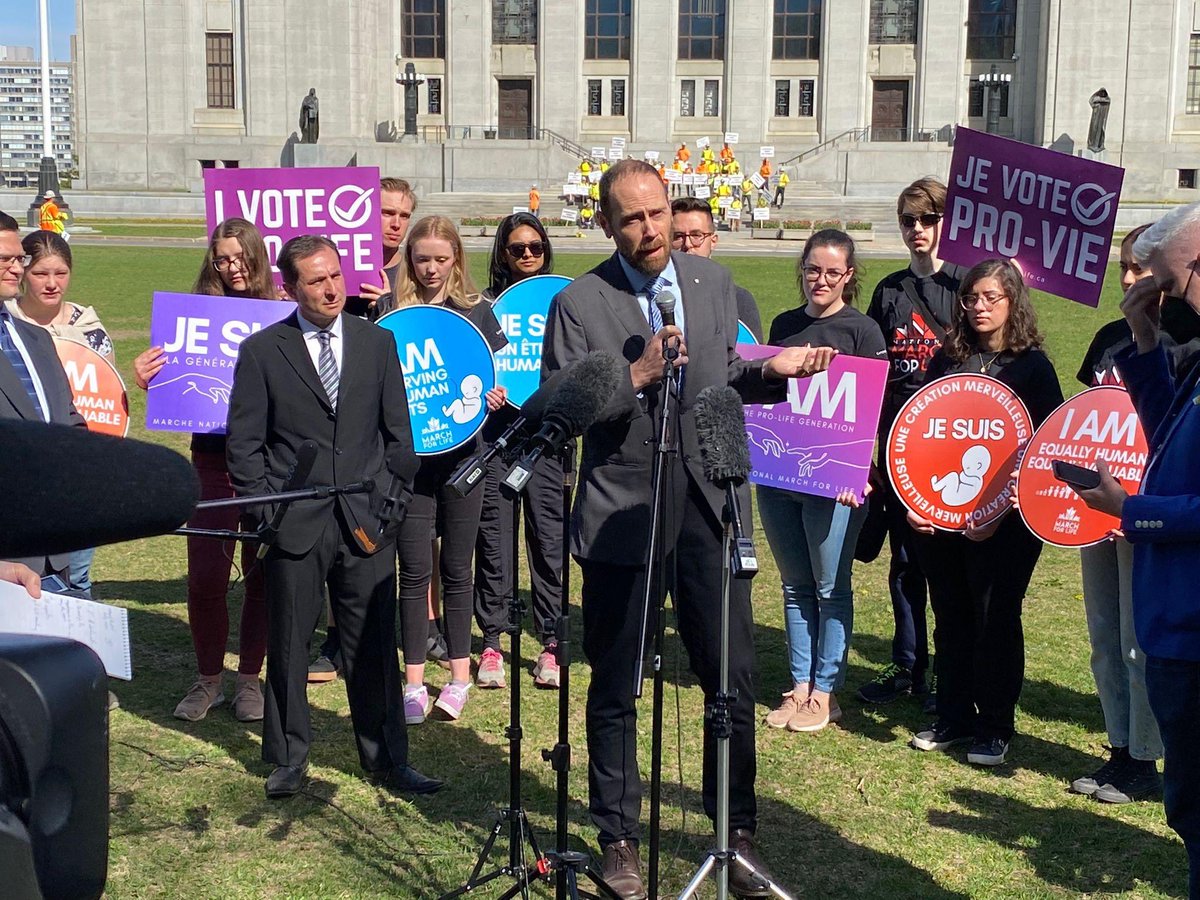 clcyouthprolife's tweet photo. The press conference in front of the Supreme Court this morning was a success! You can catch the live stream with mainstream media on our Facebook page later tonight. Next stop the Youth Summit! Can’t wait to see you guys there #MarchForLife #IAM #IAMTheProLifeGeneration https://t.co/ShfPAmNXrH