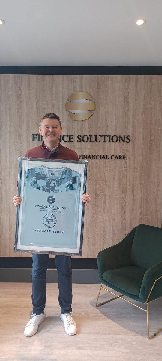 dublinmountain3's tweet photo. Special thanks to our Shirt Sponsor Ken Murray of Finance Solutions.
Your support of this Marathon Process has been fantastic and even down to manning an aid station on the Saturday....top class. We really appreciate everything you did for us this year. Team DMWM22. https://t.co/mdoHAxnBFF
