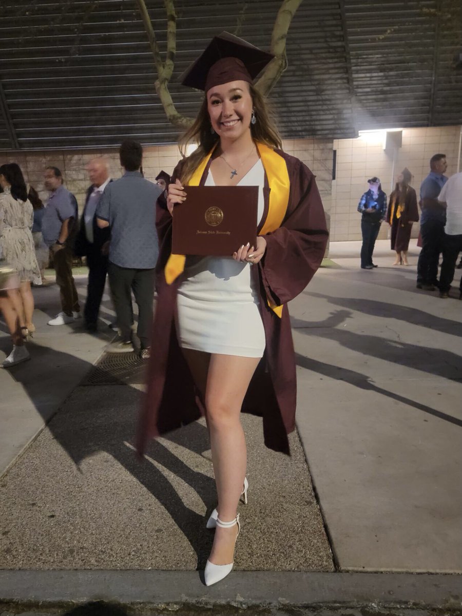MSmithMagic's tweet photo. In more exciting news... I graduated college last night with a bachelors degree in Sports Journalism from @Cronkite_ASU. So grateful for all the amazing people I met along this journey and I am so proud of everyone who graduated with me last night! ✨🎓🥂

#ASUgrad #CronkiteGrad https://t.co/3VNPe3jPlF