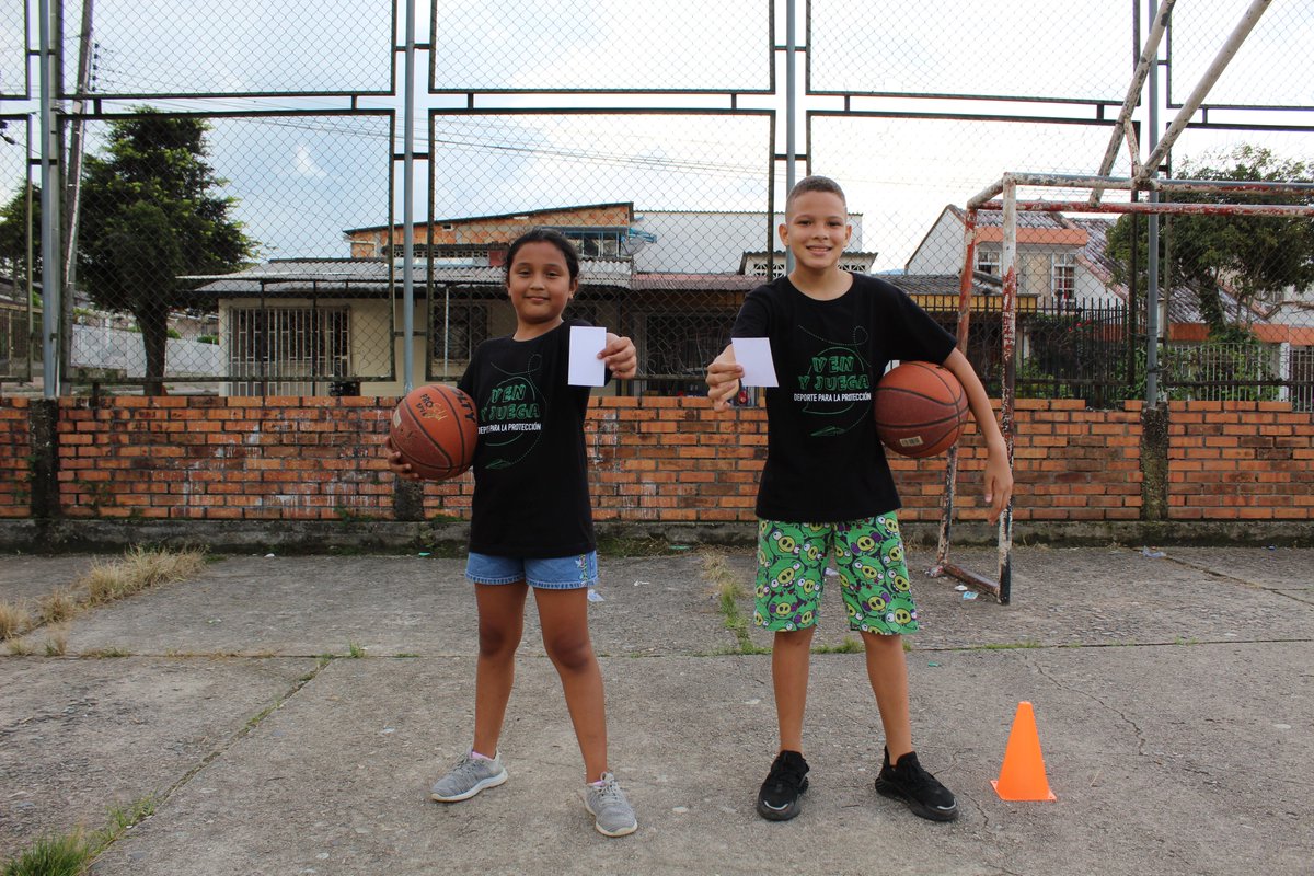 Junto a <a href="/F_Makikuna/">Fundación Makikuna</a> apoyamos el proyecto "Ven y Juega" por más infancias sanas y felices. 🙋‍♀️🙋

Gracias al apoyo de <a href="/Olympics/">The Olympic Games</a>, 597 jóvenes de Mocoa y Puerto Asís #Putumayo han fortalecido habilidades en deporte para la integración y sacan su tarjeta blanca por la paz.