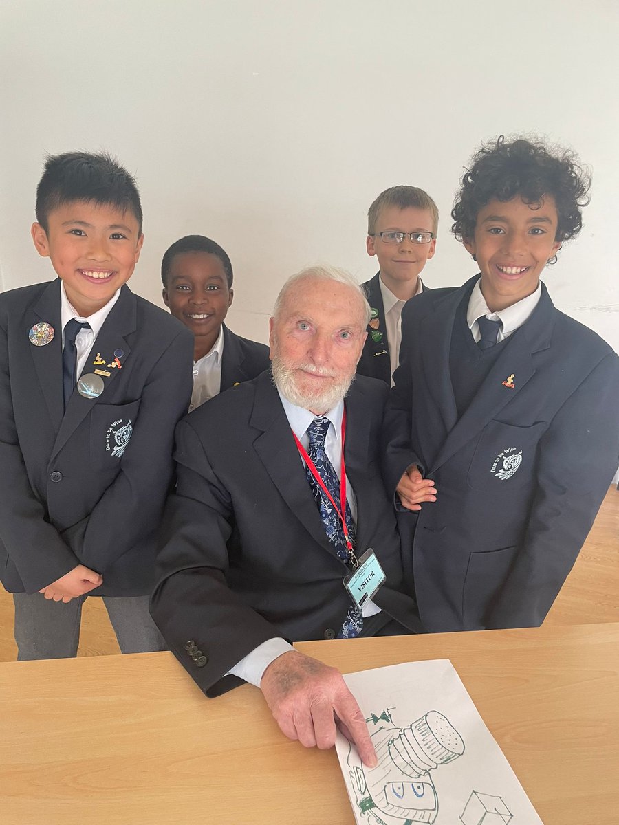 mgs_juniors's tweet photo. Today, Mr Bernard O'Donnell visited school to talk to our Year 5 pupils. He was evacuated from his home in Manchester as a 6 year old and relocated to Staffordshire. He even delivered newspapers to the High Master in the late 1930s! @mgs_1515 https://t.co/vm9QQs3bQc