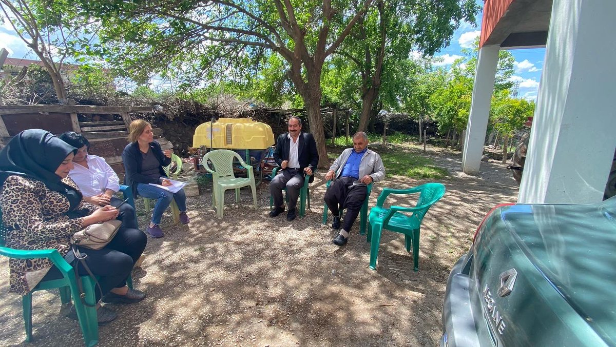 BaglaraDeva's tweet photo. Bugün Deva partisi diyarbakır bağlar ilçe teşkilatımız bağlar ilçe mahalemiz batı çanakçı köyü kiymetli mahale başkanımız aziz ceylana misafir olduk sıcak ve samimiyetlerinden ötürü kendilerine tşk ederiz.@alibabacan @emin_ekmen @IhsanMerdanoglu @CihanUlsen @mesutyuksel21 https://t.co/PGelf4oYNP