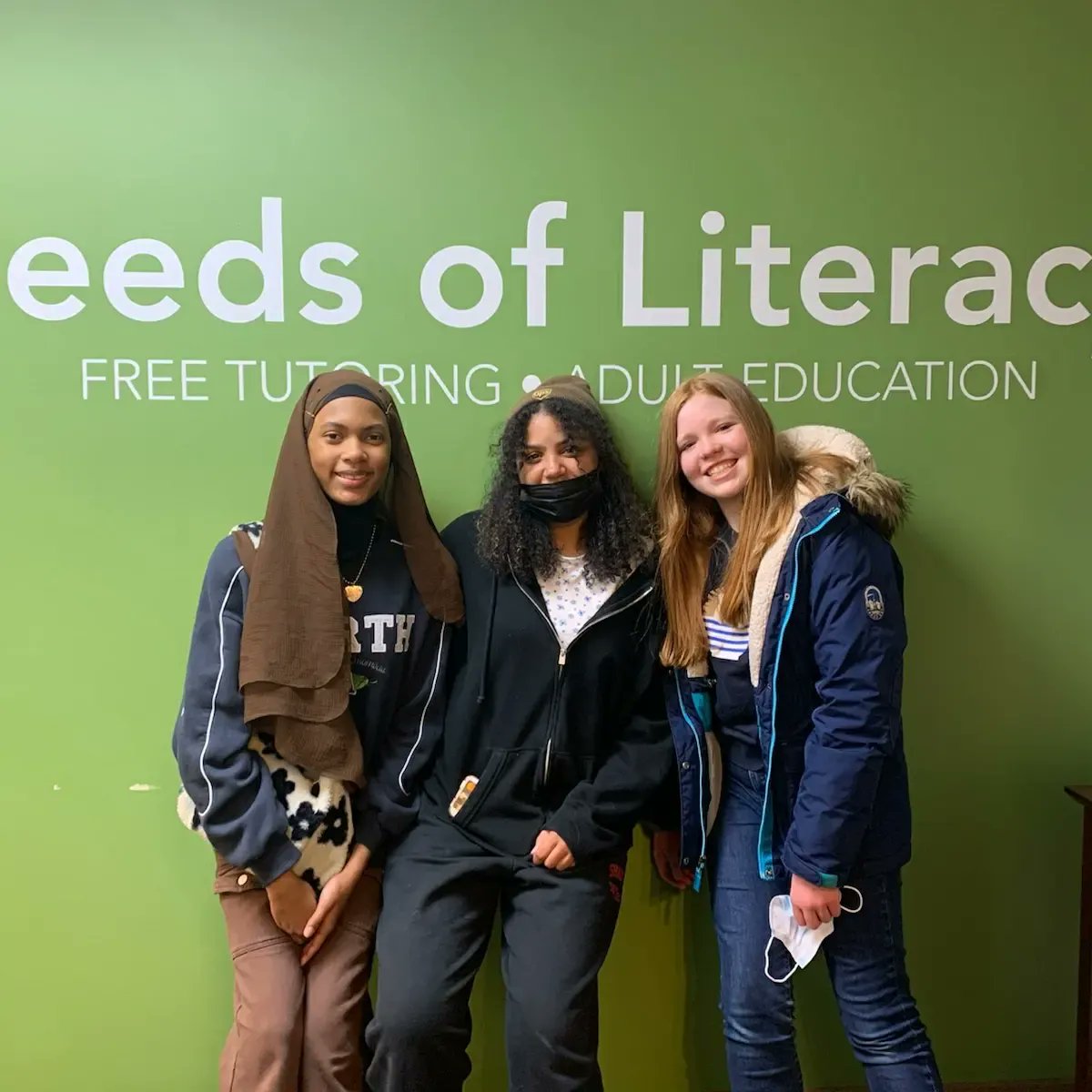 seedsofliteracy's tweet photo. A few weeks ago, this trio brought in a donation of books to add to our #FreeLibrary shelves! We didn't catch their names, but we're so grateful they selected us.
#AdultLiteracy #AdultEducation #FreeTutoring #GEDProgram #FreeBooks https://t.co/ftbjkJPFGH