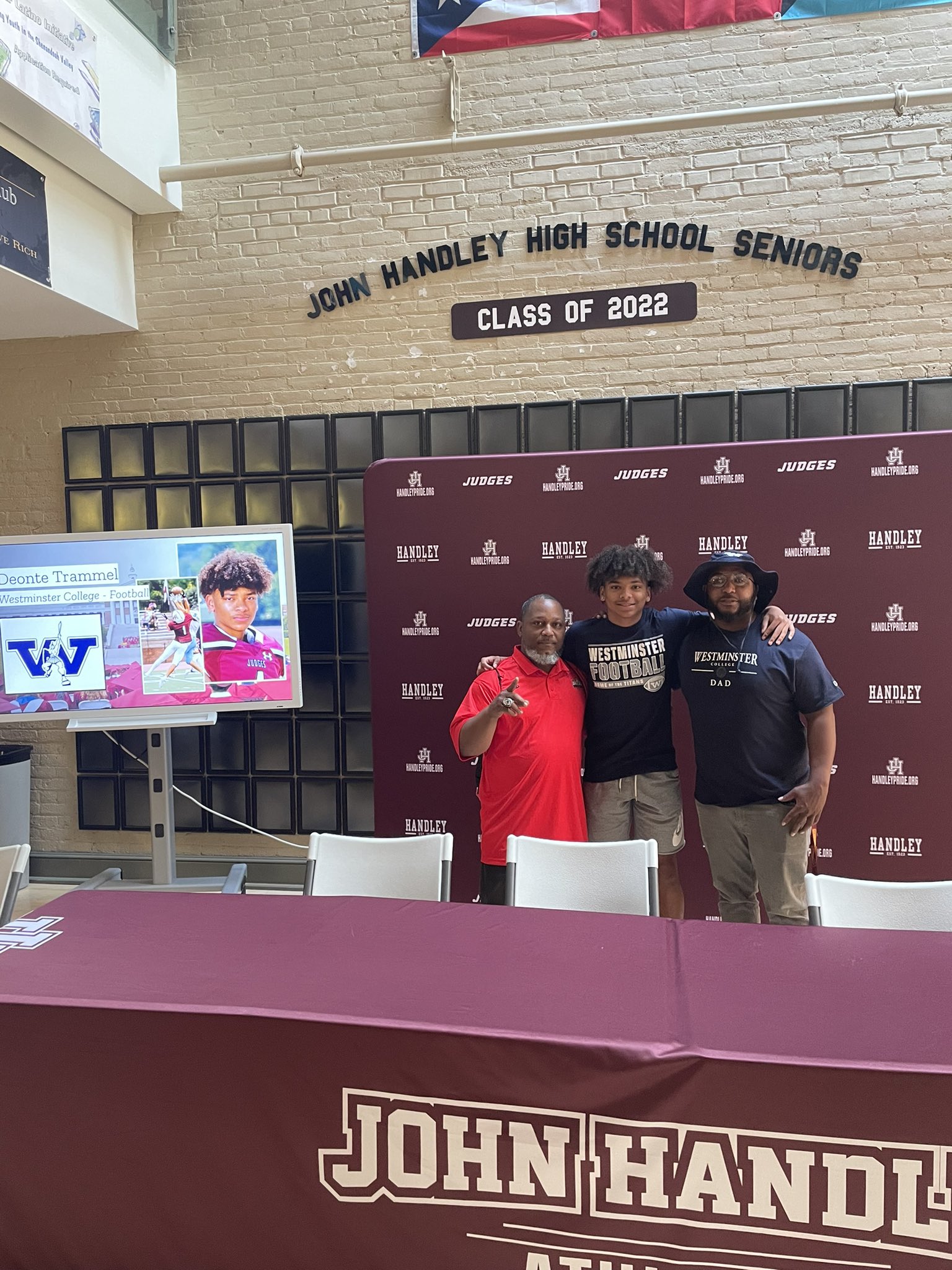 Handley Football on Twitter "Congrats to Deonte … Good Luck at the