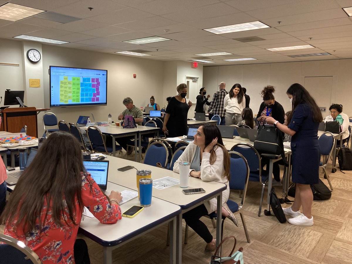MsMaricelaR's tweet photo. Community School Liaison Training at MCPS Central Office #CSL #makingadifference #JLES #training https://t.co/ERdytoGW3V