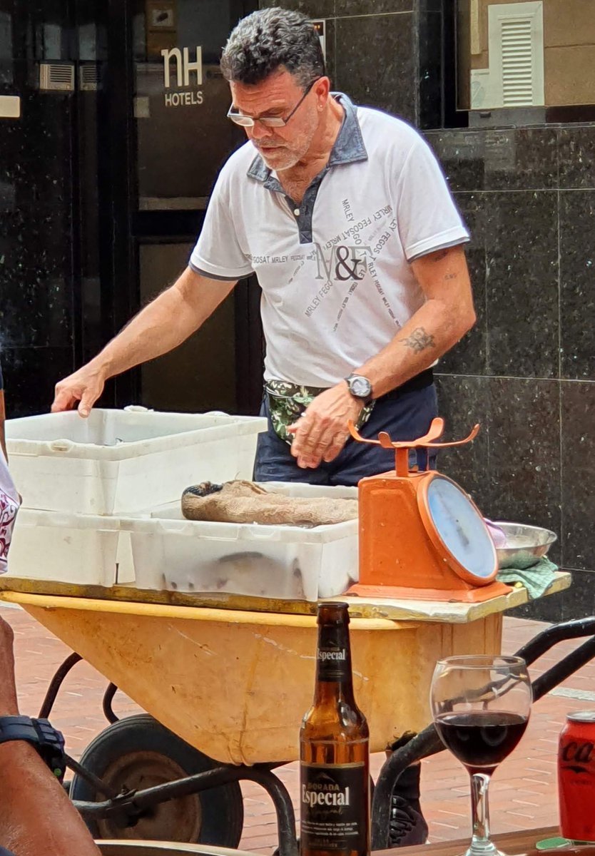 How might we get customers who like healthy food to buy fresh fish if they don't have time to go to the fish market? A regular sighting in the streets of Spain. You hear him coming long before you see him with his familiar chant "camarones frescos!" #mvp #eathealthy #enterprise