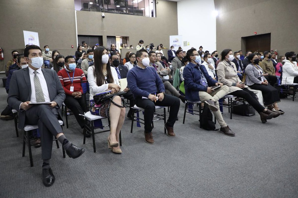 DianaAtamaint's tweet photo. AHORA | Desarrollamos una reunión de trabajo con los 24 directores provinciales del @cnegobec y sus equipos técnicos para socializar reglamentos, el Simulador para el Cumplimiento del % de mujeres y jóvenes; y directrices para la consecución de unas #Elecciones2023Ec eficientes. https://t.co/2yKh0BBrfQ