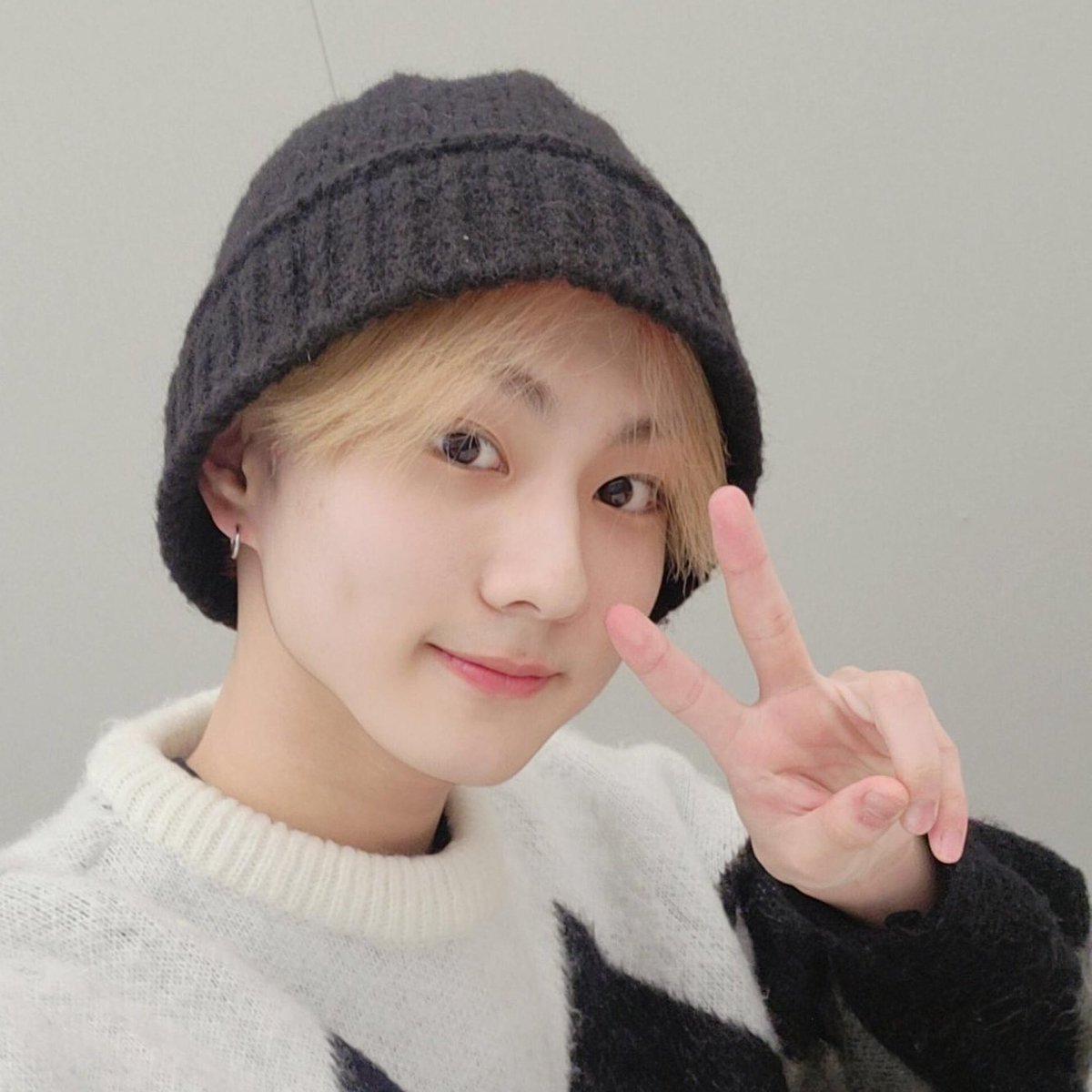 straweunchae's tweet photo. búsqueda de moot's

no soy nuevo en el fandom y estoy re flop así que estoy buscando gente para interactuar y estar pendiente de los chicos.

！ ‹  ࣪ ぅ  >  enhypen, twice, nct, ive,  p1harmony, itzy.

fav y rt = mutuals. https://t.co/WIcRFof5ql