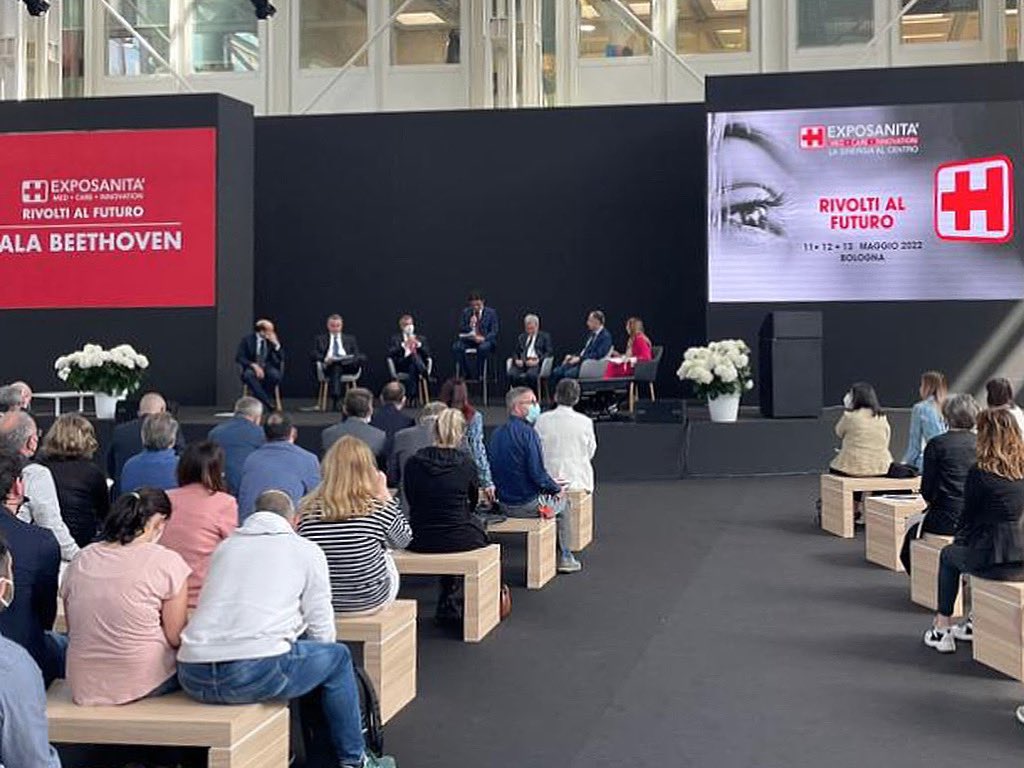 #Emoby al convegno organizzato da #Exposanita per discutere insieme a grandi professionisti il futurodegli ospedali sancito da un’impronta sempre più tecnologica, Smart e all’avanguardia. Da sempre pronti ad offrire una #mobilitàsostenibile in struttura per pazienti ed operatori