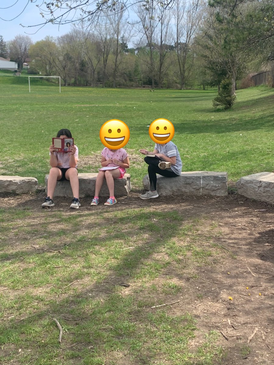 Spending some time outside reading and writing in this beautiful sunshine! <a href="/WinchesterPS/">WinchesterPS</a> <a href="/TVDSBLiteracy/">TVDSBLiteracy</a>