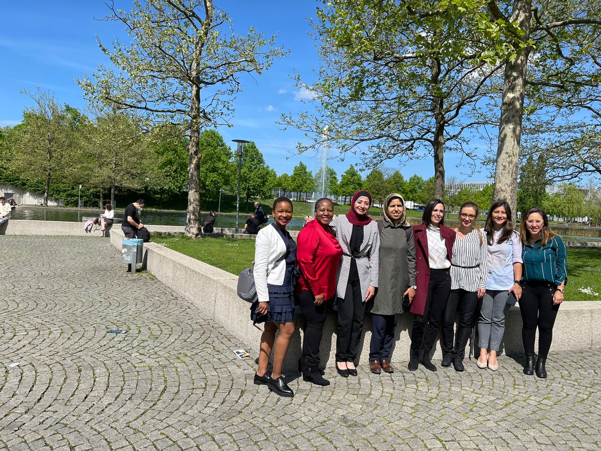 GlobalWomensNet's tweet photo. Day 2 of the #GWNETStudyTour22 has been packed with networking & knowledge-sharing.
Today we:
- Visited smarter E, where participants delved into solar energy industry trends and technologies & networked with energy professionals from around the world (+ drove an EV). 1/ https://t.co/55oAZRPVLq