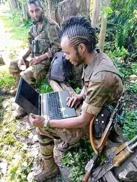 Seti55566943's tweet photo. @DerejeGerefa በ ፍንፍኔ ምጋገባችት ነፍጠኛ ፎጣ ለባሽ? https://t.co/yUAE8D1KFg