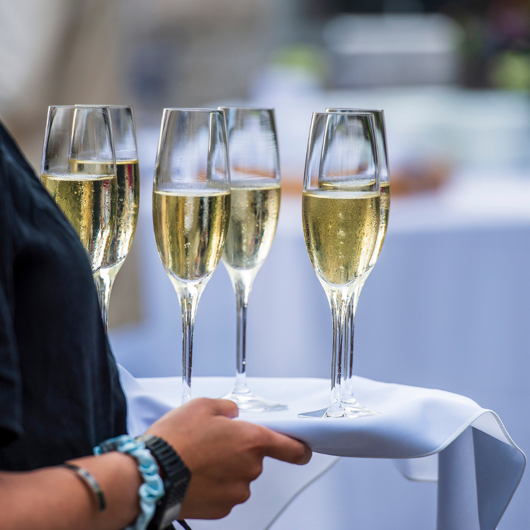 landmarkliving_'s tweet photo. Who doesn't look forward to longer days and outdoor activities? We can't wait to tell you more about the upcoming summer celebrations we'll be hosting! #summerevents #landmarkevents #whiterockbc https://t.co/iJpPF9PVTK